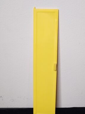One Vtg 1978 Mattel Barbie A-Frame Dream House Replacement Yellow Closet Door